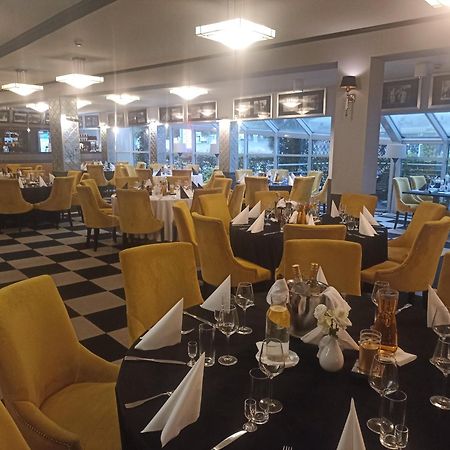 Hotel Moscicki Спала Екстер'єр фото