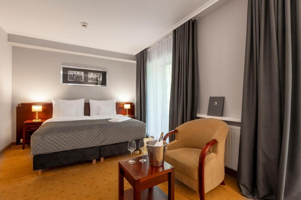 Hotel Moscicki Спала Екстер'єр фото
