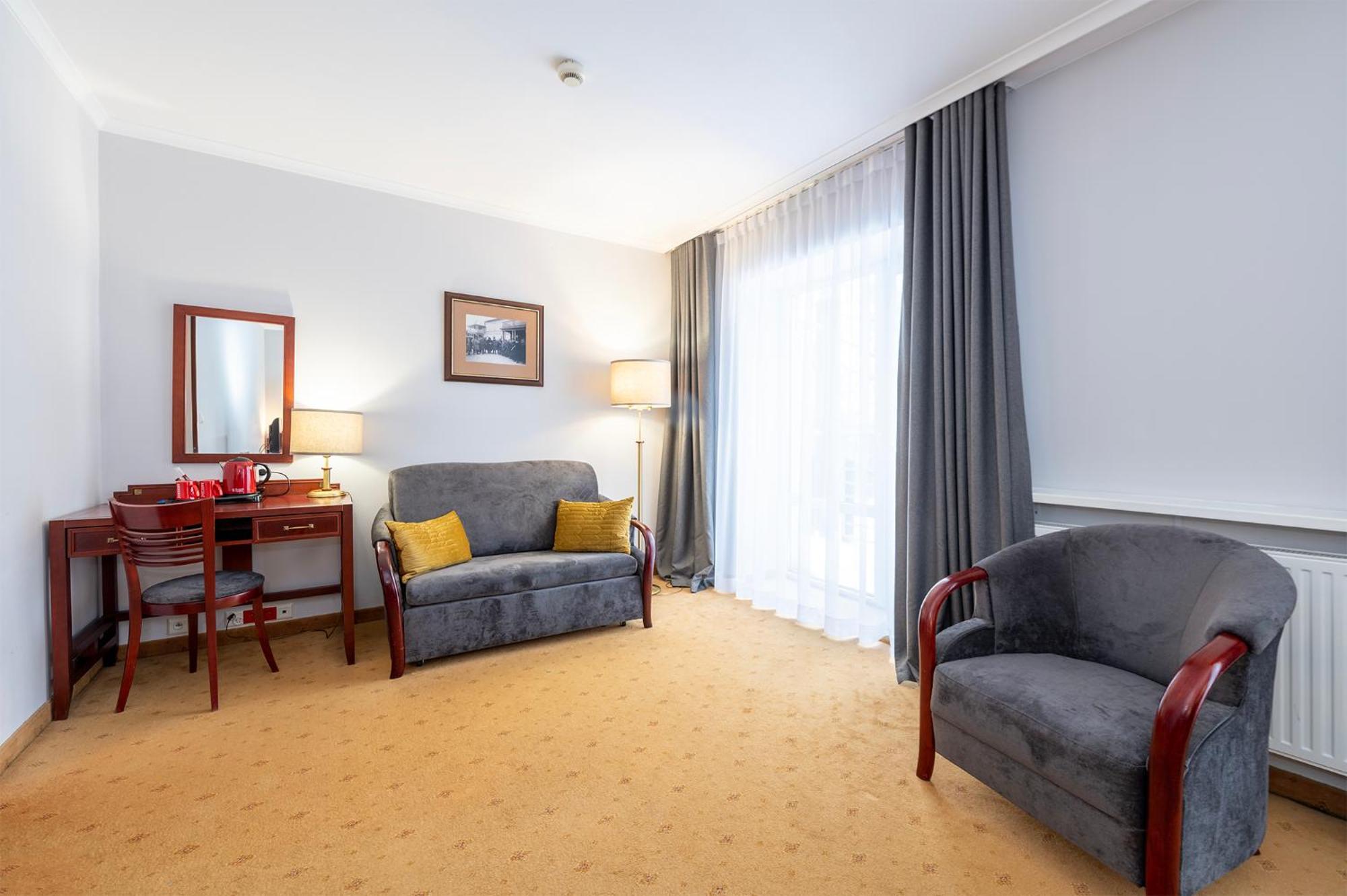 Hotel Moscicki Спала Екстер'єр фото