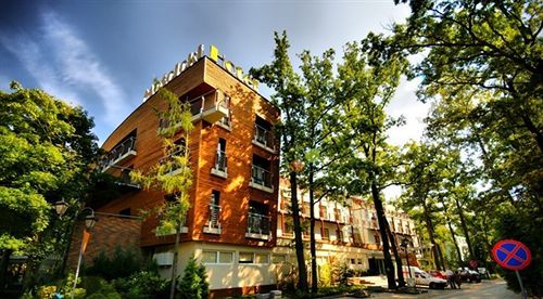Hotel Moscicki Спала Екстер'єр фото