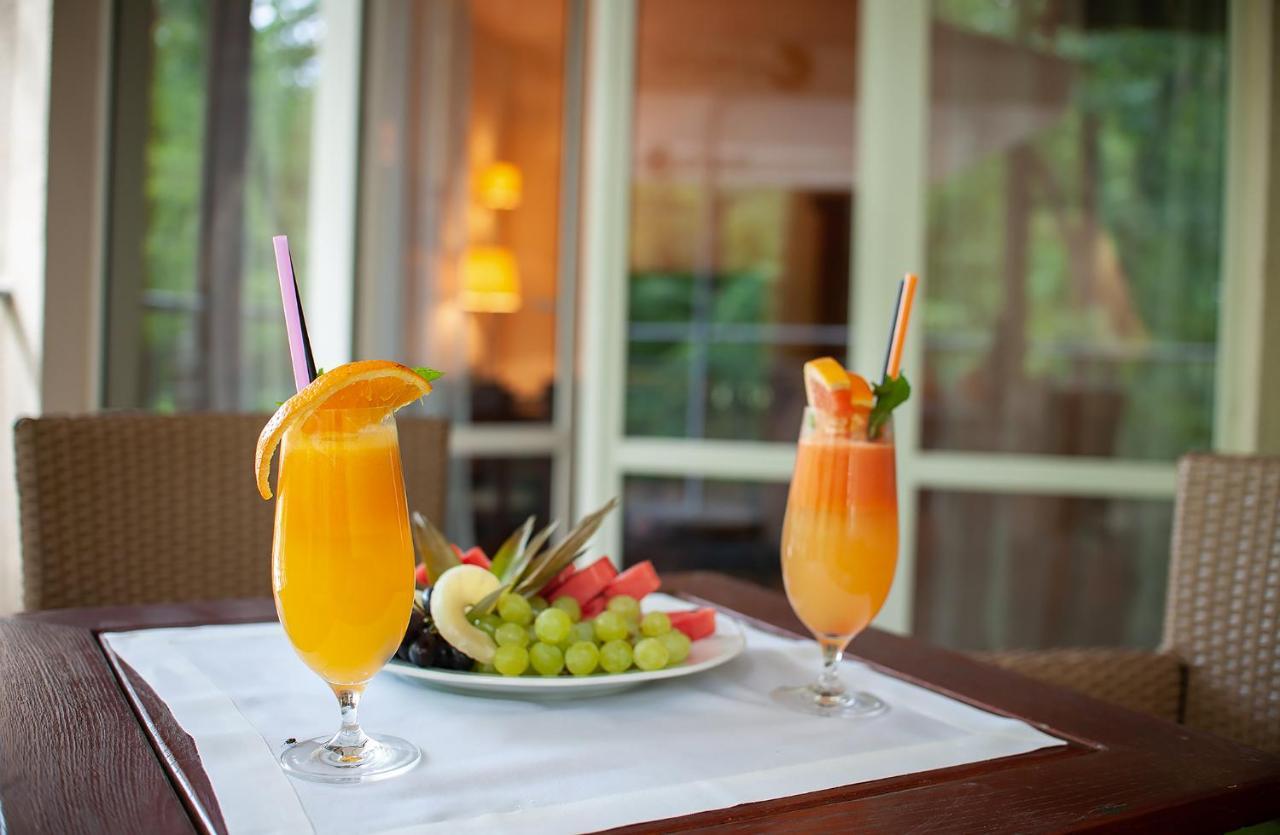 Hotel Moscicki Спала Екстер'єр фото